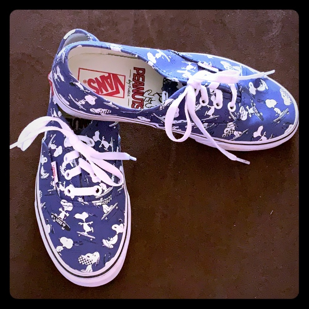 Snoopy vans